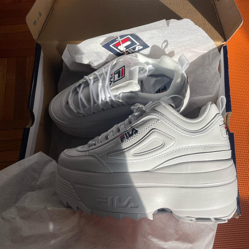 NWT fila disruptor 2 wedge!